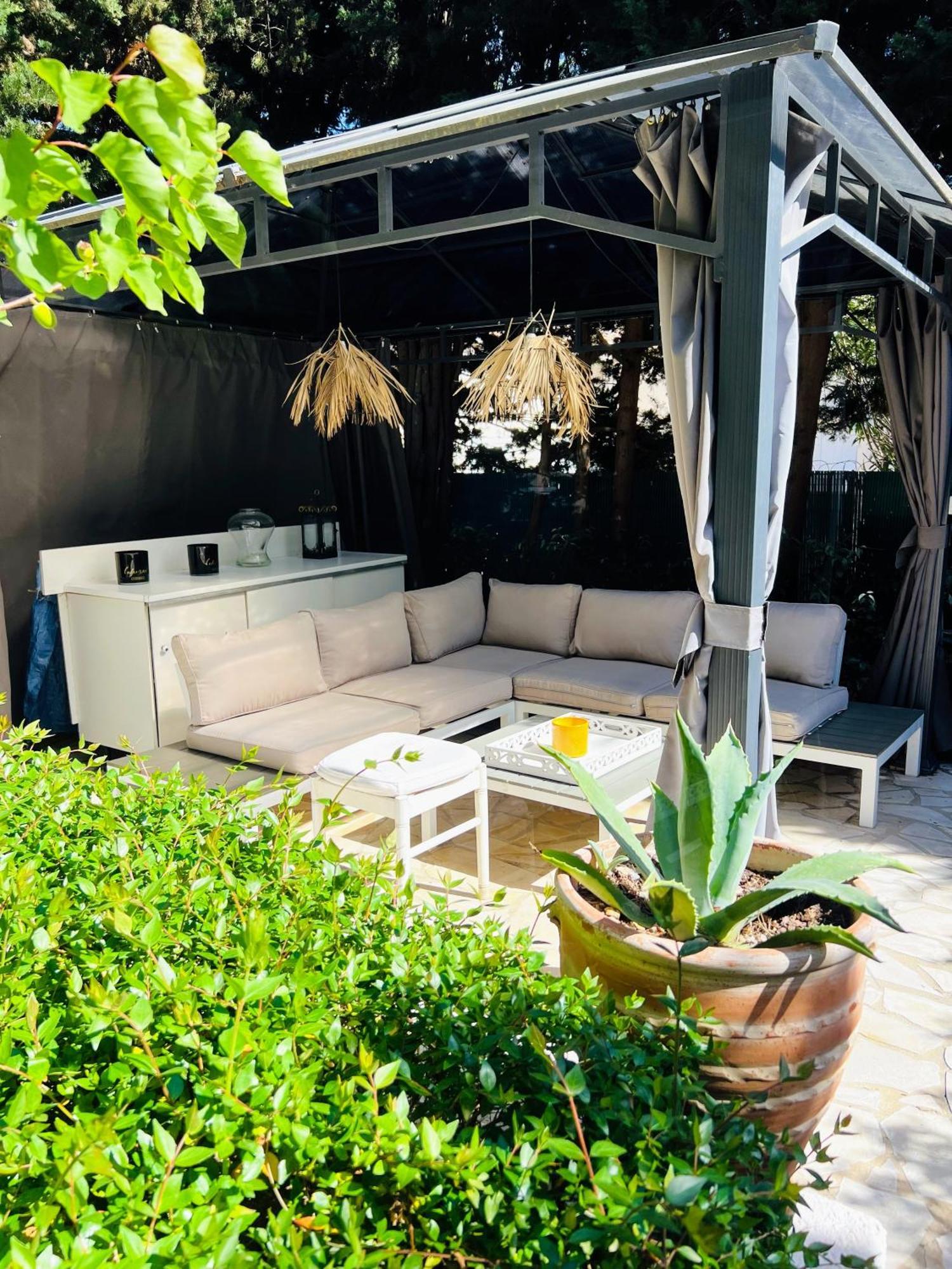 Superbe Appartement Avec Terrasse Jardin Et Parking Prive Saint Tropez Exteriér fotografie