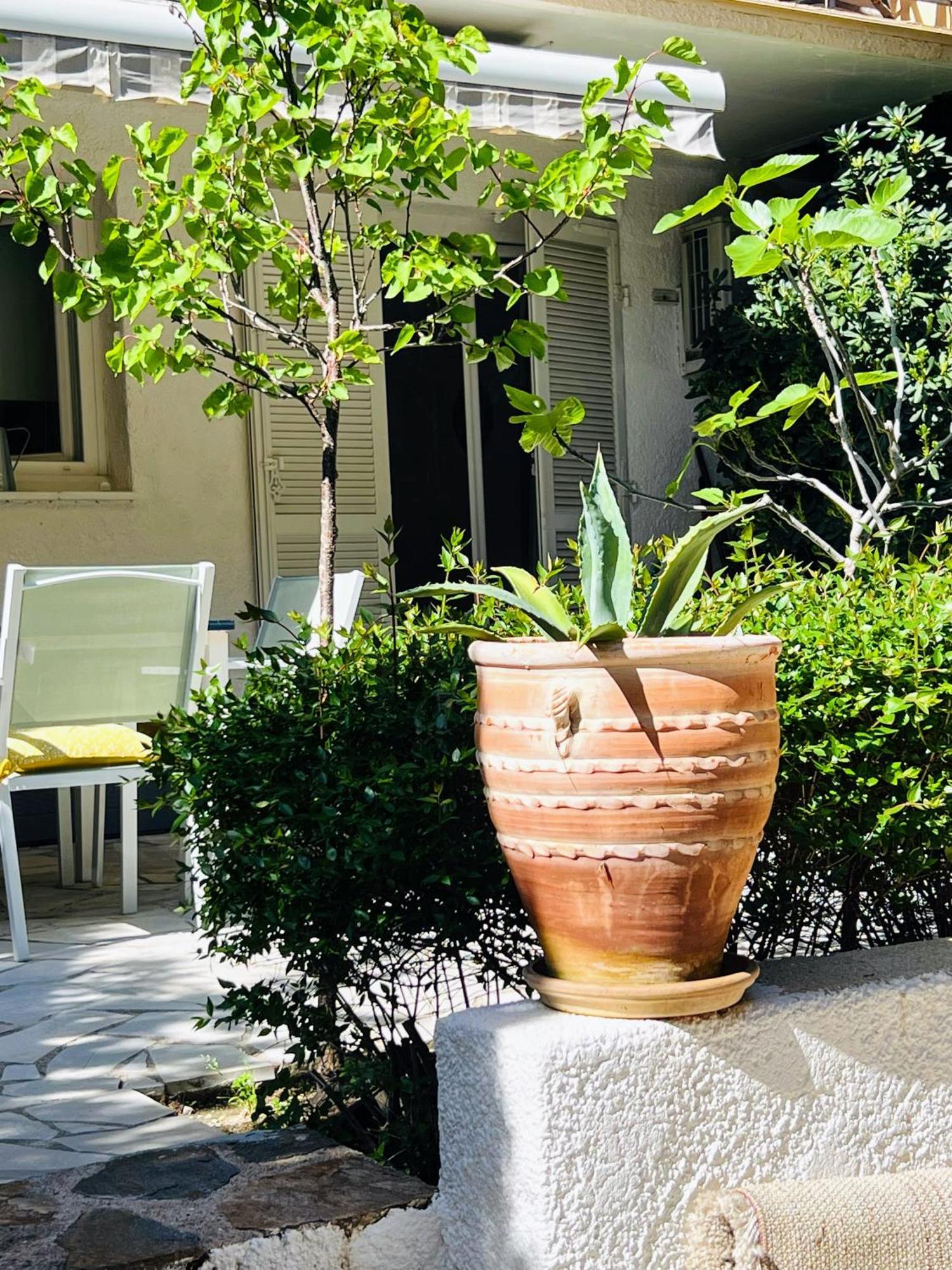 Superbe Appartement Avec Terrasse Jardin Et Parking Prive Saint Tropez Exteriér fotografie